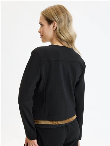 999A - black
