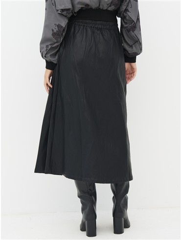 000 - Black